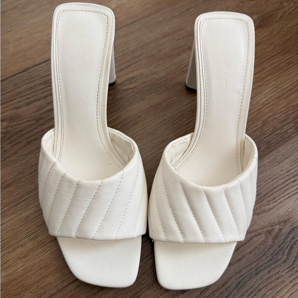 Bershka Cream Quilted Block Heel Sandals